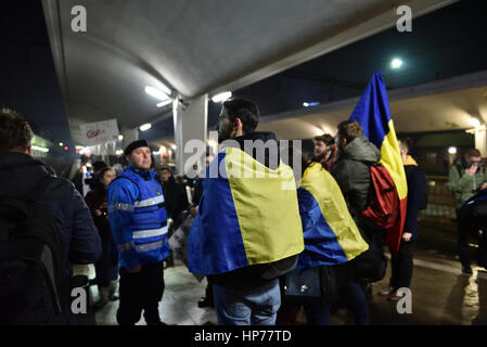 CLUJ NAPOCA, ROMANIA - FEBRUARY 4, 2017: More than 50,000 people protesting against the Romanian government's plans to pardon or reduce sentences of c Stock Photo