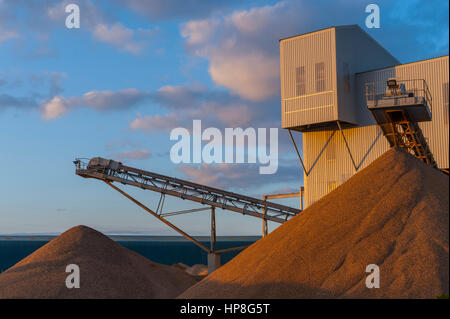 Aggregates sorting plant at Denton Gravesend. Stock Photo