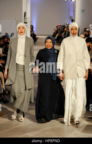 London, UK.  19 February 2017.  Models with the designer Blancheur (Malaysia) on the final day of the UK's first London Modest Fashion Week taking place this weekend at the Saatchi Gallery.  The two day event sees 40 brands from across the world come together to showcase their collections for Muslim and other religious women.   Credit: Stephen Chung / Alamy Live News Stock Photo