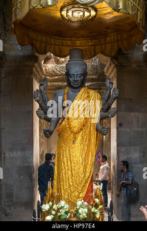 Mehrarmige Vishnu Statue, Tempelanlage Angkor Wat, Kambodscha, Asien  | multi-armed Vishnu Statue,  Angkor Wat temple complex, Cambodia, Asia Stock Photo