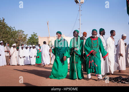 SUDAN, OMDURMAN: Every Friday the sufis of Omdurman, the other half of Northern Sudan's capital Khartoum, gather for their 'dhikr' - chanting and danc Stock Photo