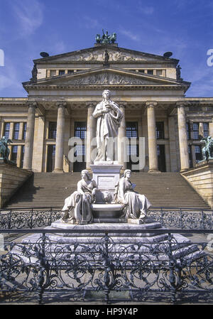 Konzerthaus am Gendarmenmarkt, Schiller-Denkmal, Berlin, Deutschland Stock Photo