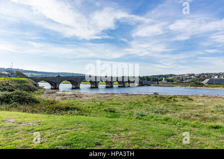 Road bridge carrying A98 across River Deveron and connecting Banff with Macduff in Aberdeenshire Scotland UK Stock Photo