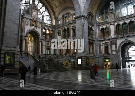 Vast central Hall of the  Early 20th century Antwerp Central Railway Station, Antwerpen, Belgium Stock Photo