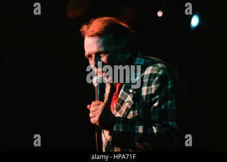 George Melly on stage 1987 Stock Photo