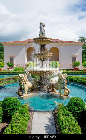 A fountain in Hamilton botanical gardens, Italian garden, Hamilton, New Zealand Stock Photo