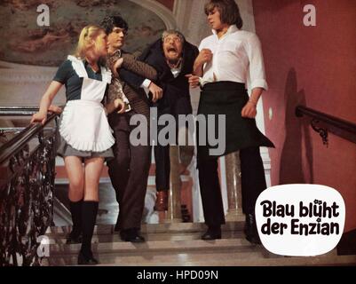 Blau blüht der Enzian, Deutschland 1973, Regie: Franz Antel, Darsteller: Jutta Speidel, Hans Hansi Kraus, Jacques Herlin, Sascha Hehn Stock Photo