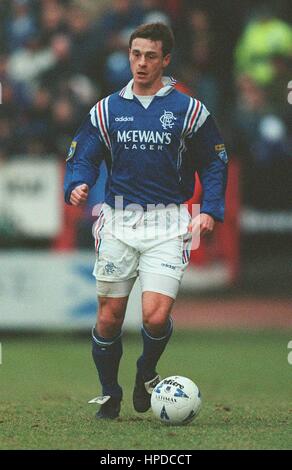 DAVID ROBERTSON GLASGOW RANGERS FC 21 August 1995 Stock Photo - Alamy
