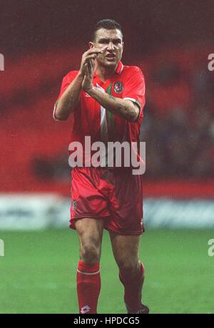 VINNIE JONES WALES & WIMBLEDON FC 14 February 1997 Stock Photo