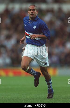 Juan sebastian veron sampdoria fc hi-res stock photography