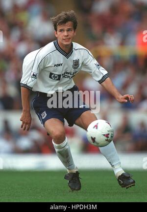 STEPHEN CLEMENCE TOTTENHAM HOTSPUR FC 11 August 1997 Stock Photo