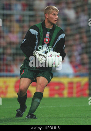 DAVID WATSON . BARNSLEY FC 13 August 1997 Stock Photo