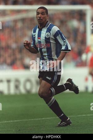 DES WALKER SHEFFIELD WEDNESDAY FC 17 March 1995 Stock Photo - Alamy