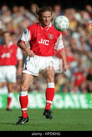 EMMANUEL PETIT ARSENAL FC 24 September 1997 Stock Photo