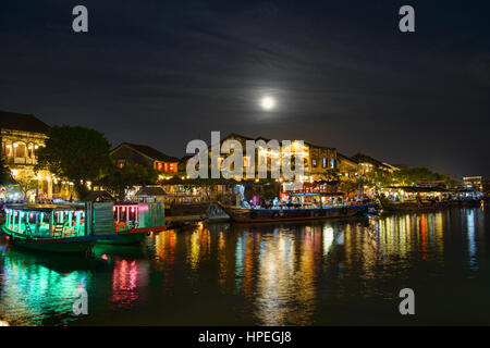 Floating candles on the Thu Bon River during the full moon festival, Hoi An, Vietnam Stock Photo