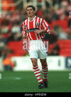 GRAHAM KAVANAGH STOKE CITY FC 14 October 1997 Stock Photo - Alamy