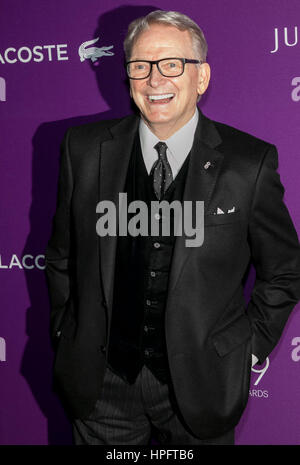 Los Angeles, USA. 21st Feb, 2017. Designer Bob Mackie arrives at the 19th Costume Designers Guild Awards, CDGA, at Hotel Beverly Hilton in Los Angeles, USA, on 21 February 2017. Credit: dpa picture alliance/Alamy Live News Stock Photo