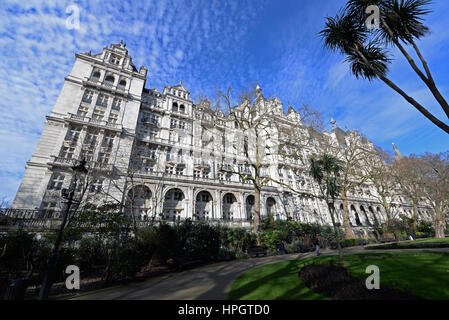 Royal Horseguards Hotel, Whitehall Court in London, UK, located on Victoria Embankment. Operated by Guoman Hotels, subsidiary of Thistle Hotels Stock Photo