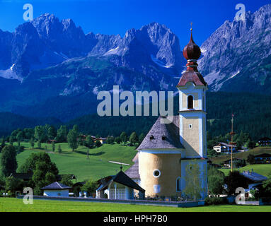 Going village and the Wilder Kaiser mountains, Tirol, Austria Stock Photo