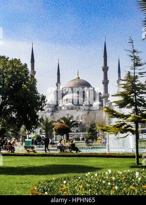Sultan Ahmet mosque in istanbul turkey constantinapolis , sultan ahmet camii istanbul turkiye, ottoman mosque in istanbul european side, osmanlı tarzi Stock Photo