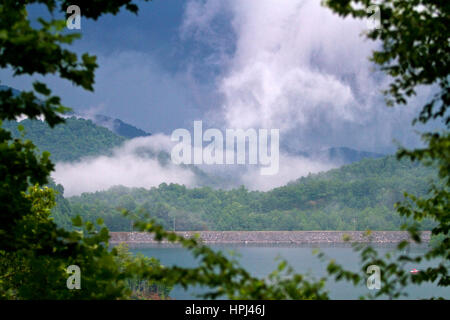 Storm clouds build over the Blue Ridge Mountains at Nantahala Lake, North Carolina, USA. Stock Photo