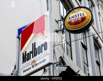 Beer (Alcohol) and cigarette (Tobacco) advertising in Candlestick stadium  during the 1991 National Football Conference championship game between the  New York Giants and San Francisco 49ers in San Francisco, Jan. 1991 Stock