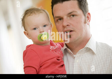 Model released , Vater mit Tochter - father and daughter Stock Photo
