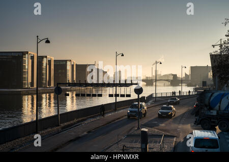 Købenshavns Hvam Copenhagen Harbour evening sun, langebro bridge in background Stock Photo