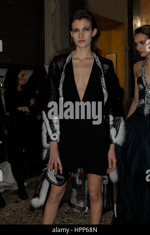 Milan, Italy. 23rd Feb, 2017. At the backstage during the presentation Genny design at Milan Fashion Week. Credit: Gaetano Piazzolla/Pacific Press/Alamy Live News Stock Photo