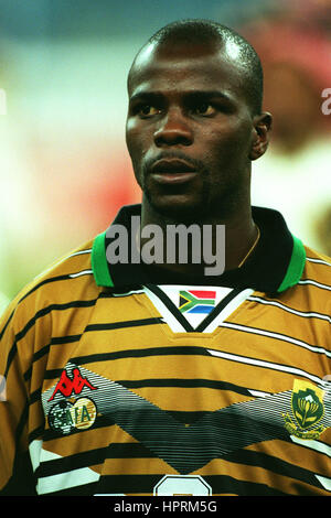DAVID NYATHI SOUTH AFRICA & FC ST.GALLEN 03 January 1998 Stock Photo