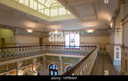 Dunedin, Otago, New Zealand. Imposing balcony above the entrance hall of Dunedin Railway Station, Anzac Square. Stock Photo