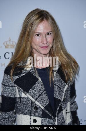 New York, NY, USA. 23rd Feb, 2017. Holly Hunter (at Arrivals) at arrivals for SUNDAY IN THE PARK WITH GEORGE Revival Opening Night on Broadway, Hudson Theatre, New York, NY February 23, 2017. Credit: Derek Storm/Everett Collection/Alamy Live News Stock Photo