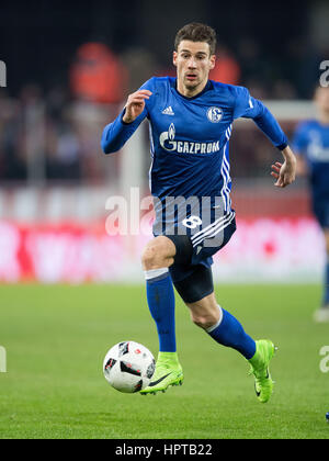 Cologne, Germany. 19th Feb, 2017. Schalke's Leon Goretzka on the ball during the Bundesliga soccer match between 1. FC Cologne and FC Schalke 04 in the RheinEnergie Stadium in Cologne, Germany, 19 February 2017. Photo: Marius Becker/dpa/Alamy Live News Stock Photo