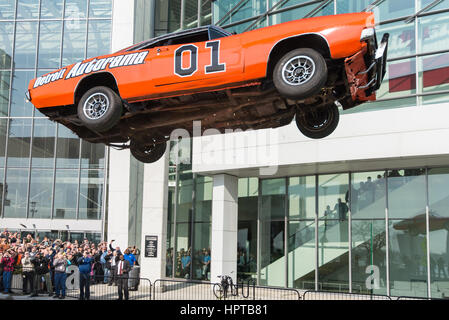 The General Lee Dodge Charger from the television series The Dukes of  Hazzard, displayed at the Dukes of Hazzard museum in Luray, VA, USA Stock  Photo - Alamy
