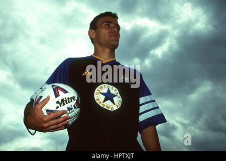 NIKOS NEWCASTLE UNITED F.C. 26 August 1998 Stock Photo Alamy
