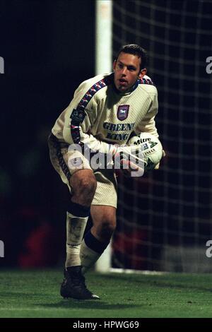 RICHARD WRIGHT IPSWICH TOWN FC 09 December 1998 Stock Photo