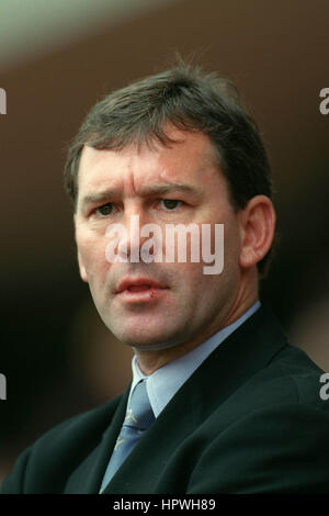 BRYAN ROBSON MIDDLESBROUGH MANAGER 01 August 1998 Stock Photo