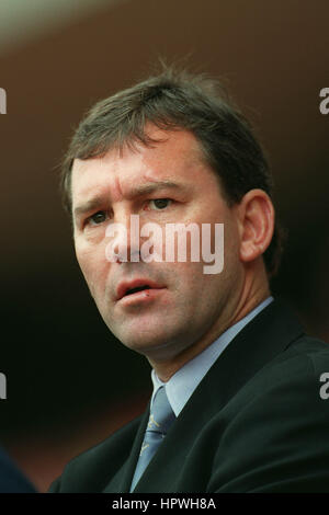 BRYAN ROBSON MIDDLESBROUGH MANAGER 01 August 1998 Stock Photo