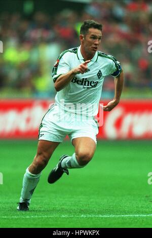 PATRIK ANDERSSON BORUSSIA MONCHENGLADBACH 26 August 1998 Stock Photo ...