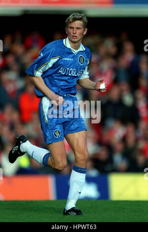 TORE ANDRE FLO CHELSEA FC 17 October 1998 Stock Photo