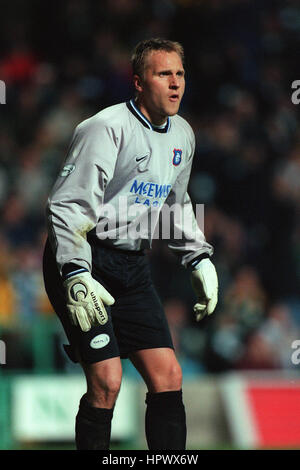 ANTTI NIEMI GLASGOW RANGERS FC 21 November 1998 Stock Photo