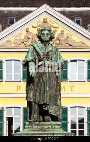 Beethoven monument on Münsterplatz, Bonn, North Rhine-Westphalia, Germany Stock Photo