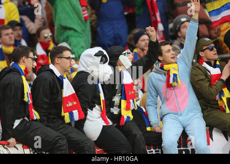 Leverkusen, Germany. 25th Feb, 2017. Bundesliga, matchday 22, Bayer 04 Leverkusen - 1. FSV Mainz 05: Mainzer Fans feiern ihr Team. Credit: Juergen Schwarz/Alamy Live News Stock Photo