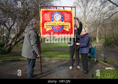 London, UK. 26th Feb, 2017. A service of commemoration at Bishop's Park in Fulham including a wreath laying ceremony and prayers to commemorate the 80th anniversary of the Battle of Jarama which was fought by British volunteers of the International Brigage during the Spanish civil war against fascism Credit: amer ghazzal/Alamy Live News Stock Photo