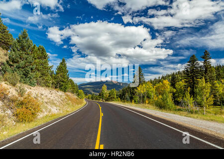 The Enchanted Circle Scenic Byway is an 84 mile New Mexico Scenic Byway and National Forest Scenic Byway around Wheeler Mountain located in Northern N Stock Photo