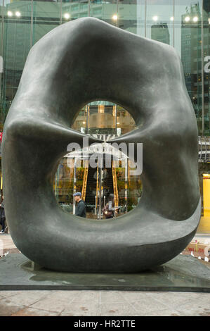 Henry Moore, Oval with Points sculpture in Exchange Square, Hong Kong, China. Stock Photo