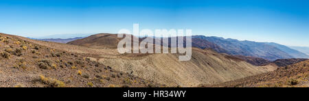 Dante's View is a viewpoint terrace at 1,669 m (5,476 ft) height, on the north side of Coffin Peak, along the crest of the Black Mountains, overlookin Stock Photo