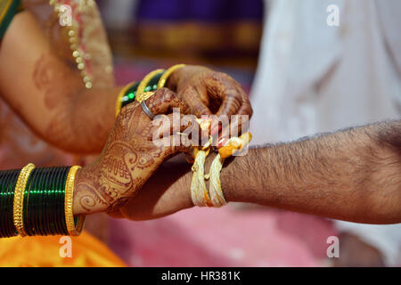 A beautiful Indian wedding in Palm Coast- mehndi, graha shanti, and pithi  ceremonies — Lexia Frank Photography