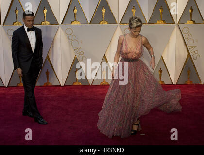 Hollywood, CALIFORNIA, UNITED STATES OF AMERICA. 26th Feb, 2017. Scarlett Johansson Arrives to the red carpet during the 89th academy awards at the Dolby Theater on Sunday February 26 2017 in Hollywood, California.ARMANDO ARORIZO. Credit: Armando Arorizo/Prensa Internacional/ZUMA Wire/Alamy Live News Stock Photo