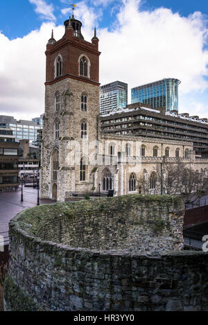 St Giles Cripplegate and Barbican Centre, City of London, England, UK. St Giles-without-Cripplegate is a Church of England church in the City of Londo Stock Photo